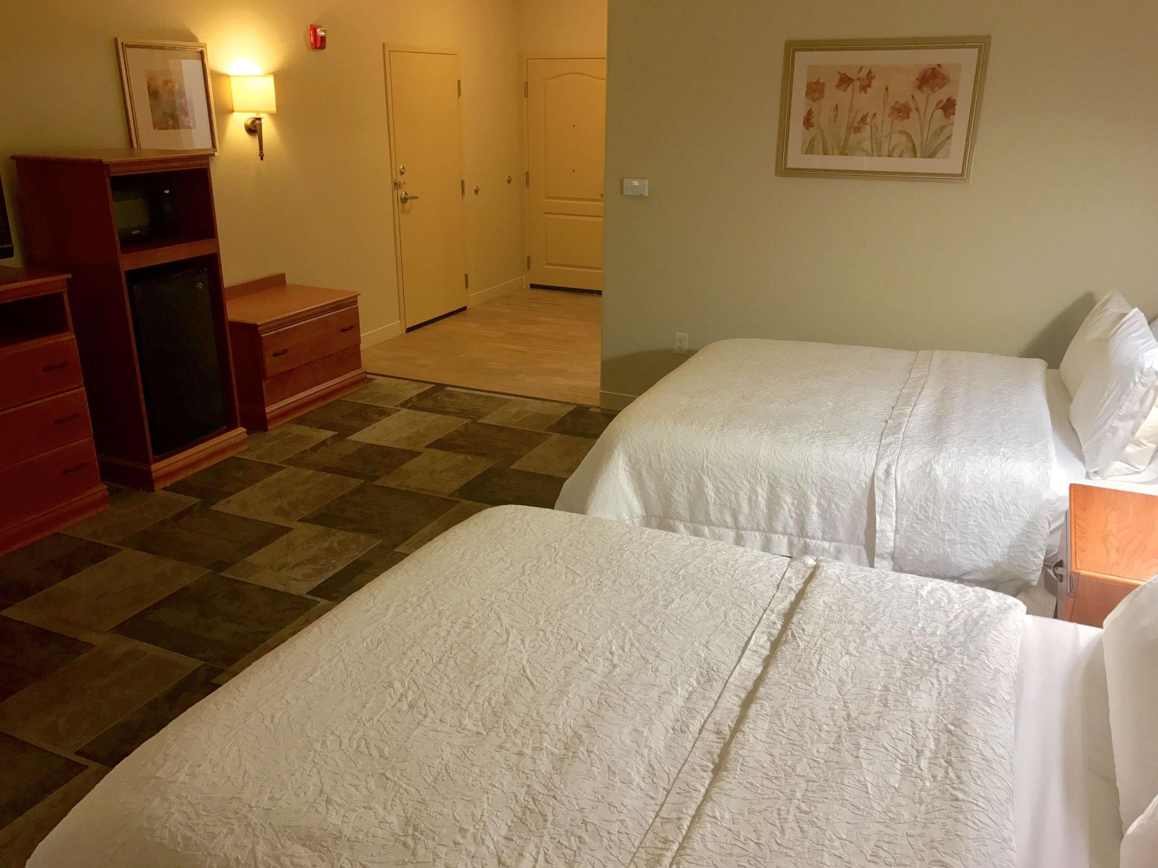 Hampton Inn Garden City Exterior foto