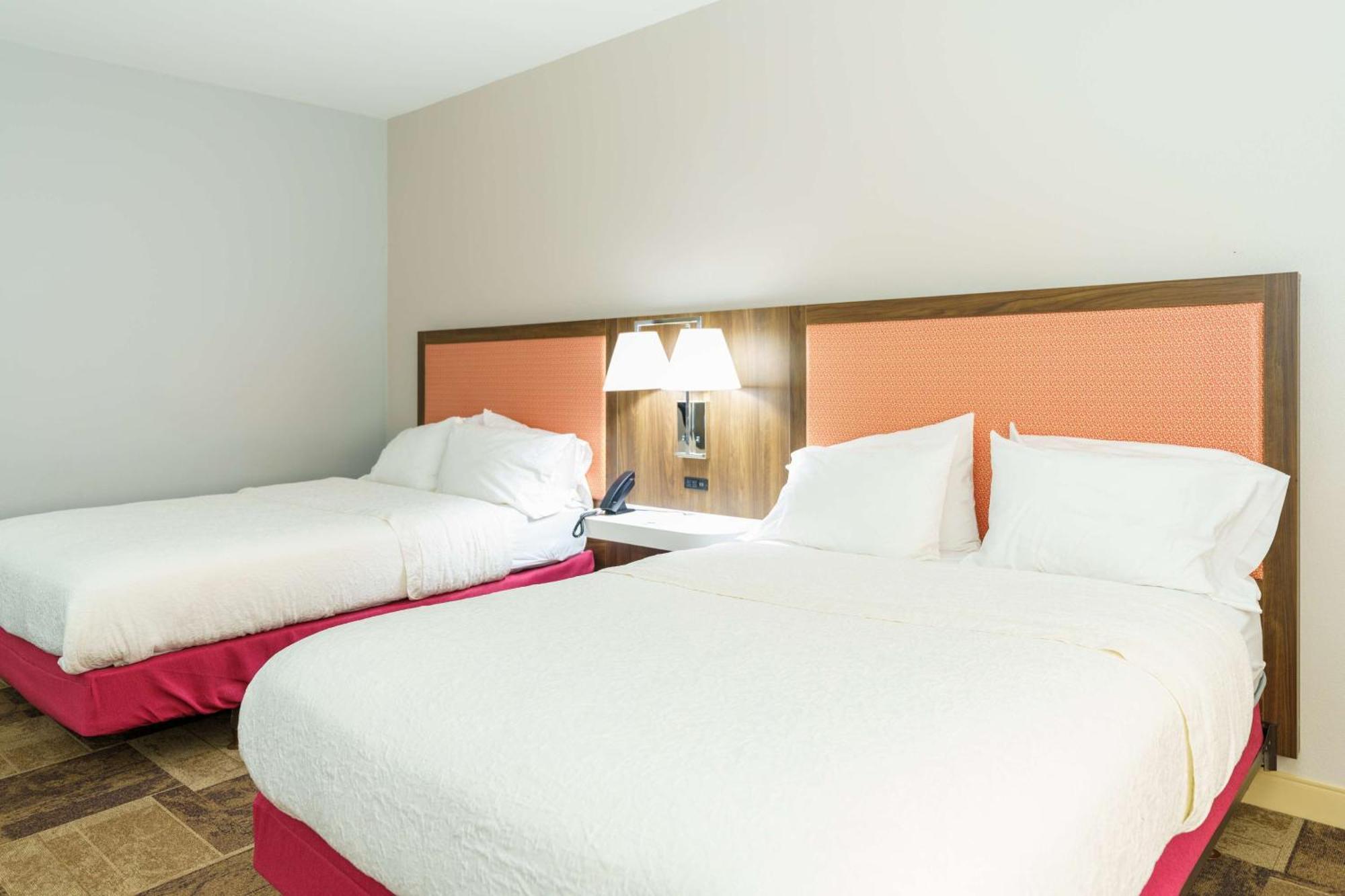 Hampton Inn Garden City Exterior foto